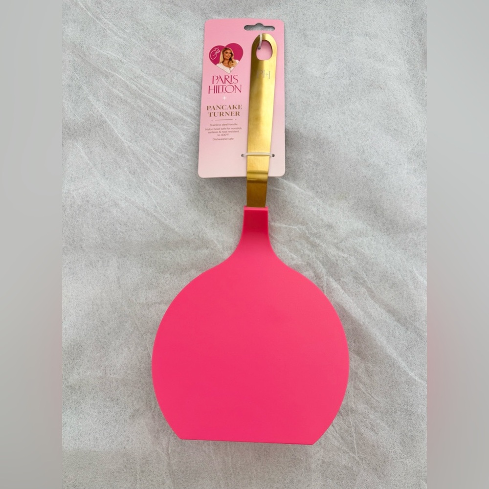 Paris Hilton Pancake Turner